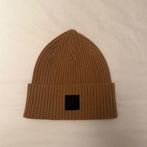 Moose Knuckles Tan Ribbed Beanie
